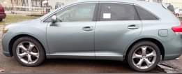 A picture of Toyota Venza 2010