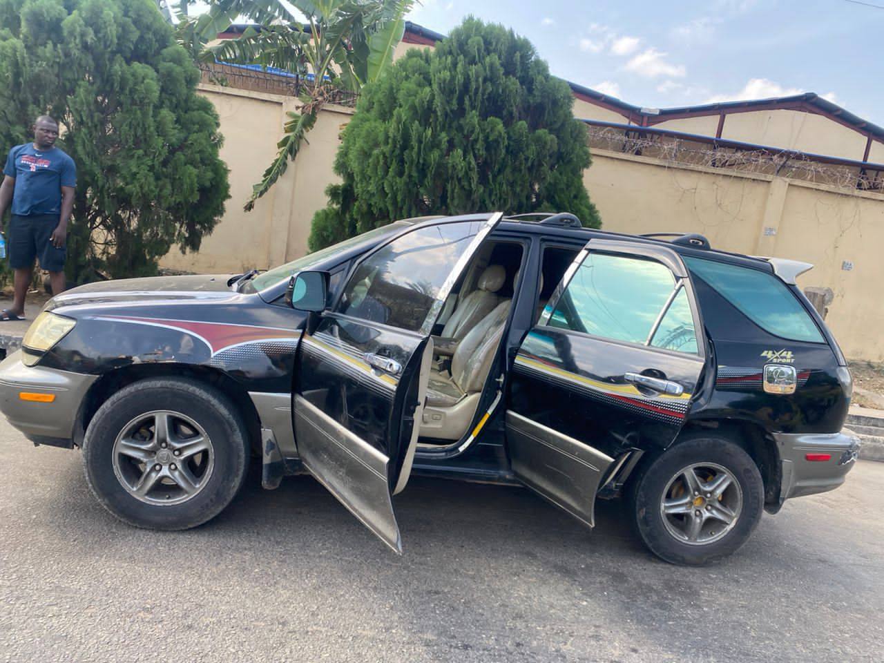 A picture of Lexus rx 300 2002 awoof deals