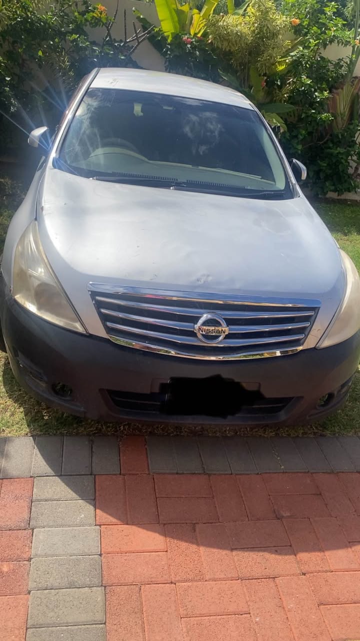 nissan teana
