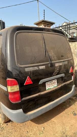 A picture of 2000 Toyota Hiace