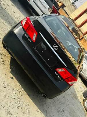 A picture of Lexus ES350