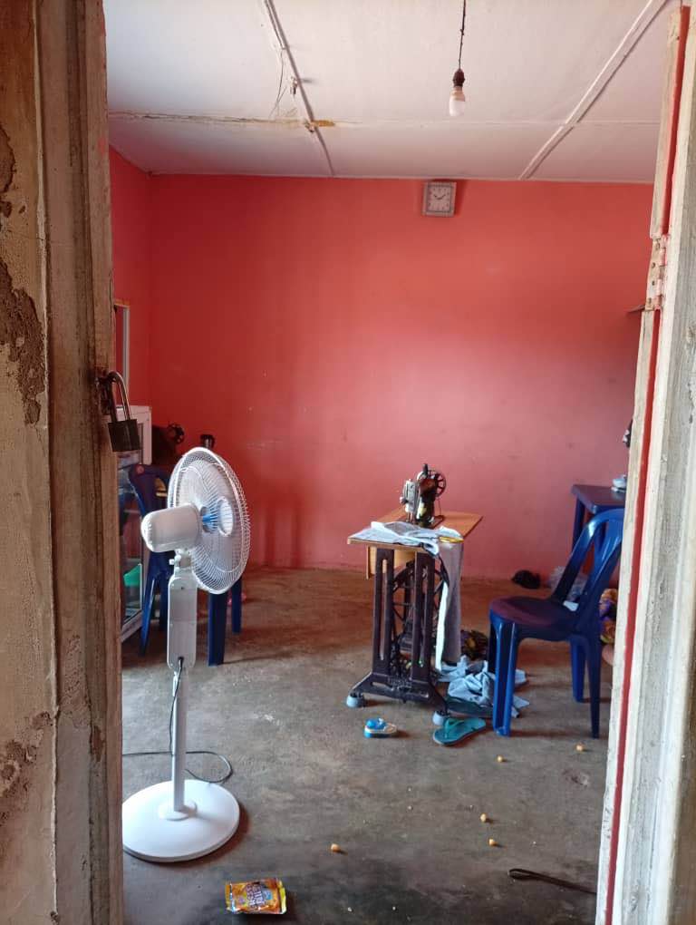 A picture of Very Spacious shop for rent at isihor by Clem star