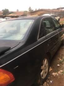 A picture of Toyota Avalon v6