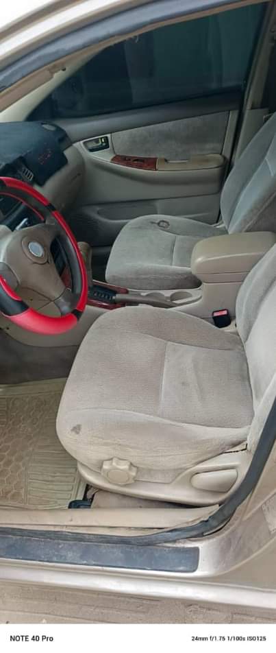 A picture of REG TOYOTA COROLLA 2004 LE UBER STANDARD 