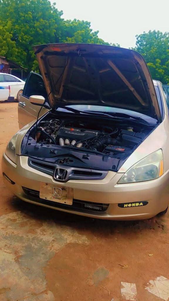 A picture of 2005 Honda accord