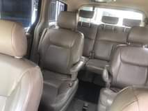 A picture of Toyota Sienna XLE Limited Model 2005