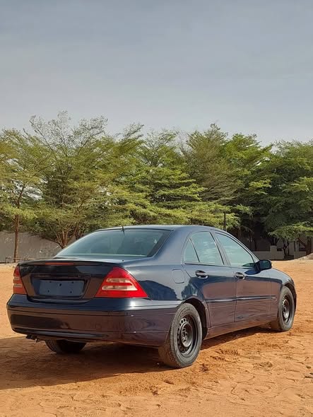 A picture of 2003 Mercedes Benz c class
