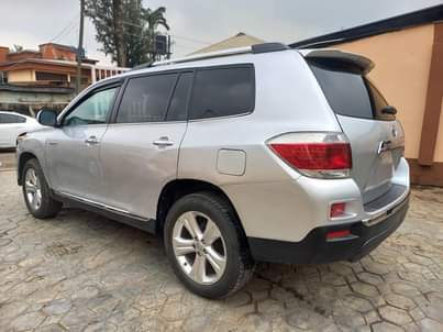 A picture of Tokunbo 2013 Toyota Highlander Limited Edition with thumbstart ignition