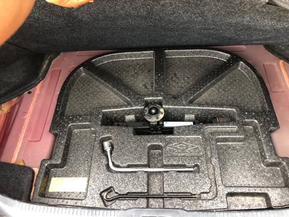 A picture of Toyota Camry foreign used distressed sale price 13 7m call