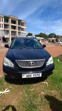 A picture of Lexus Harrier 