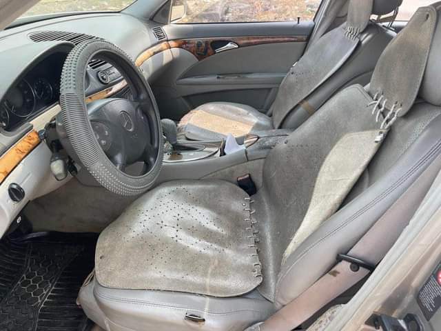 A picture of Mercedes Benz E320 2004