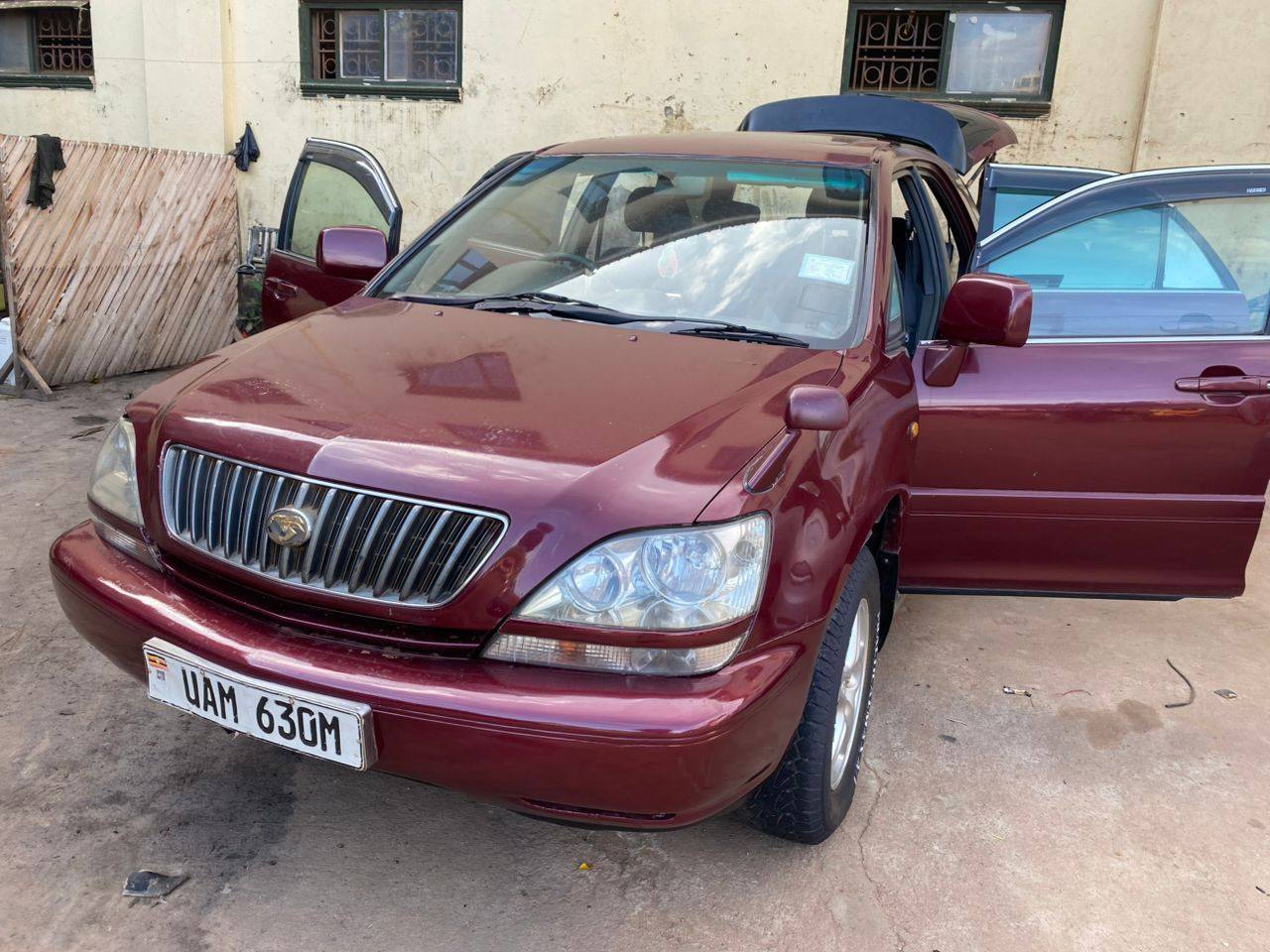 A picture of Toyota Harrier