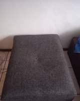 A picture of 1x big couch 1x small couch