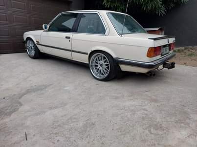 bmw e30