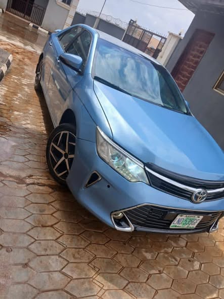 A picture of Toyota Camry 2012
