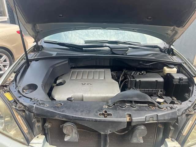 A picture of Neatly used Rx350 pure first body Tokunbo standard Grade first