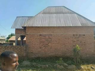 A picture of Ipo uyole njiapanda maeneo ya kwa mchina mbeya jiji si