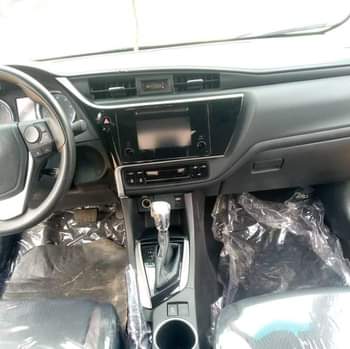A picture of 2019 Toyota Corolla 100000 0