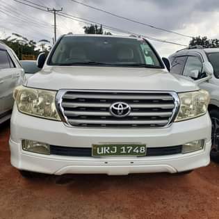 A picture of V8 2009 180M