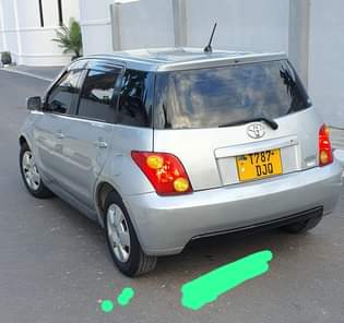A picture of TOYOTA IST