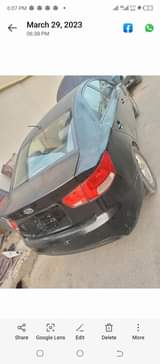 A picture of Kia Cerato first body engine and transmission and ac is