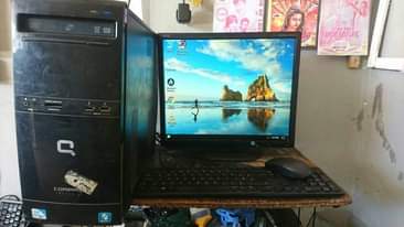 A picture of HP compaq desktop computer