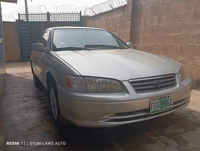A picture of Toyota Camry LE 2001