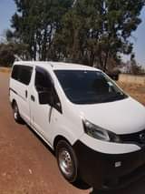 nissan nv200