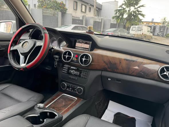 A picture of Mercedes Benz GLK 2015 Clean Luxury SUV Buy Drive