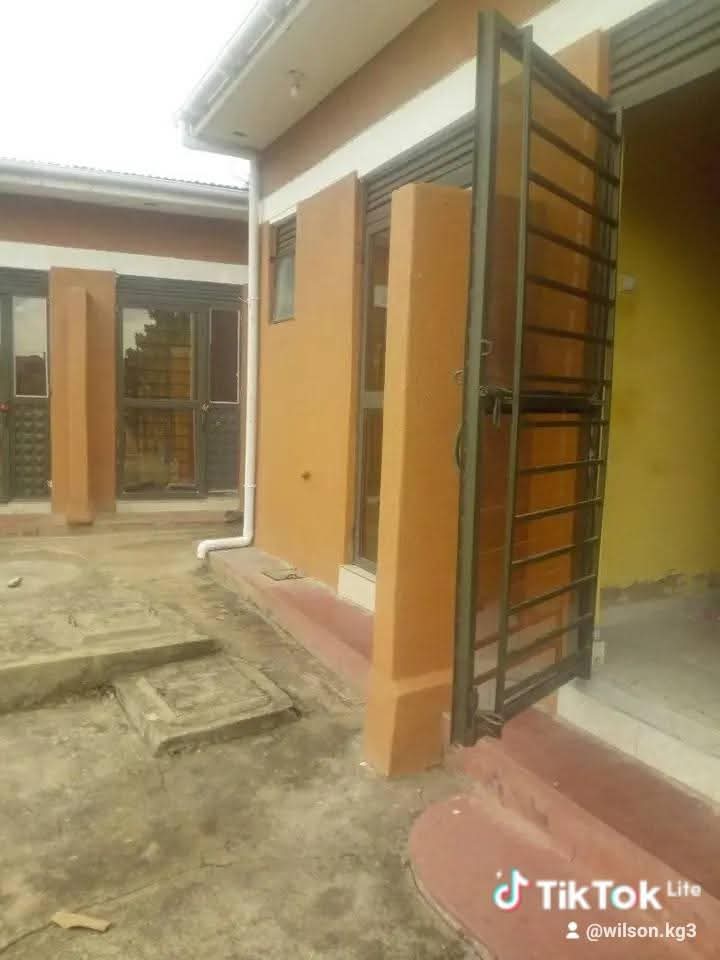 A picture of SINGLE ROOM SELF CONTAINED