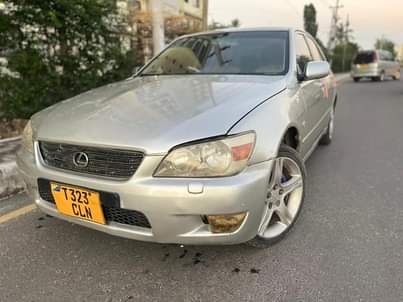used toyota altezza