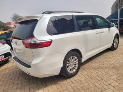 A picture of 2015 Toyota Sienna XLE 7months used registered with duty price
