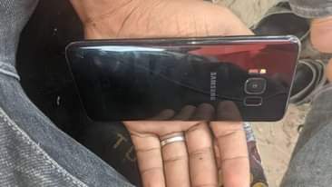 A picture of Cm aina ya pixel 4 samsung na Microsoft