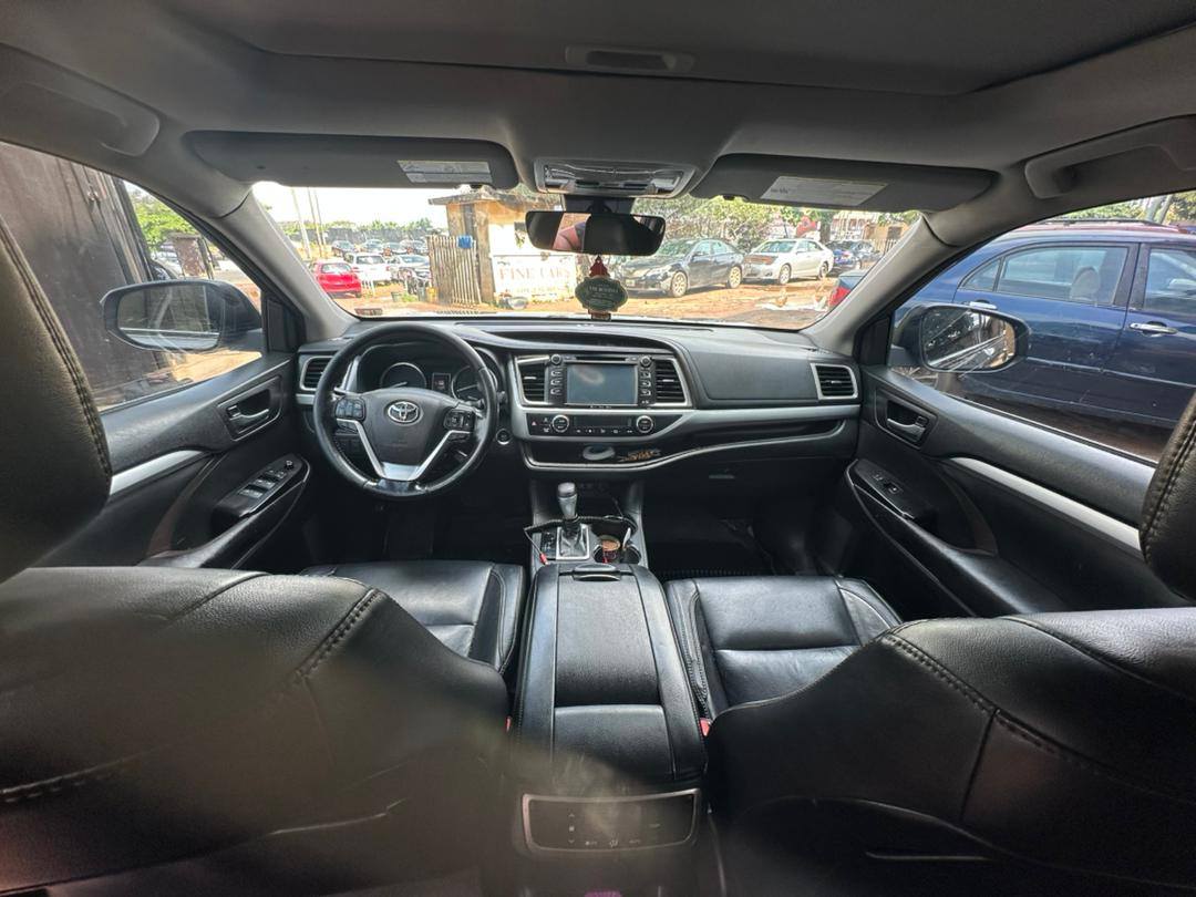 A picture of 2018 Toyota highlander
