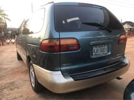 A picture of Toyota Sienna