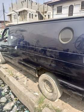A picture of Ford E250 Buy and drive Nothing to fix Petrol engine