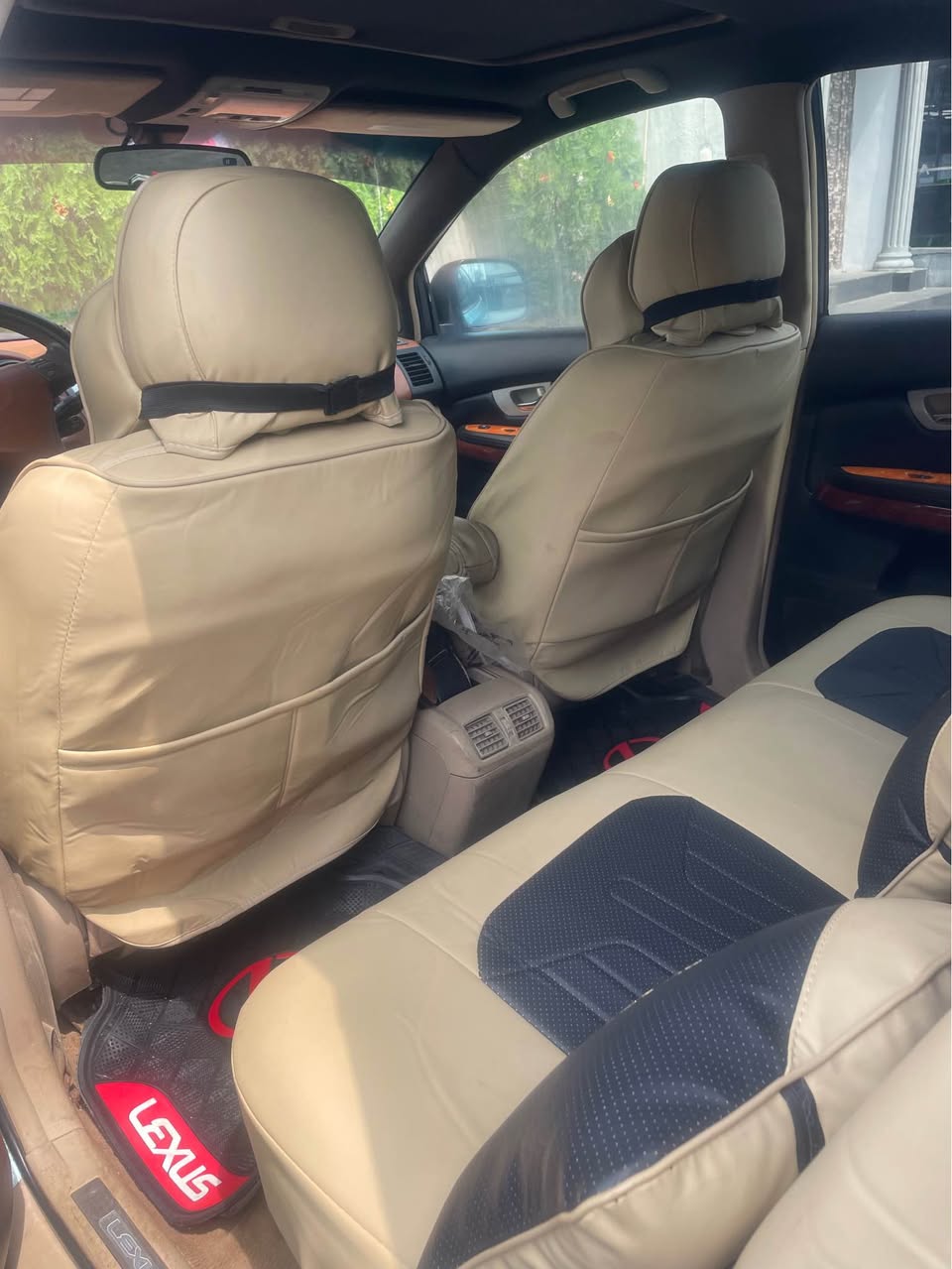 A picture of Lexus rx330 2006