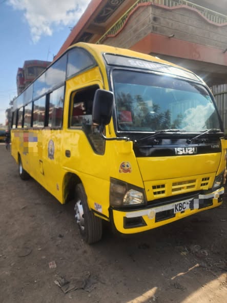 isuzu nqr
