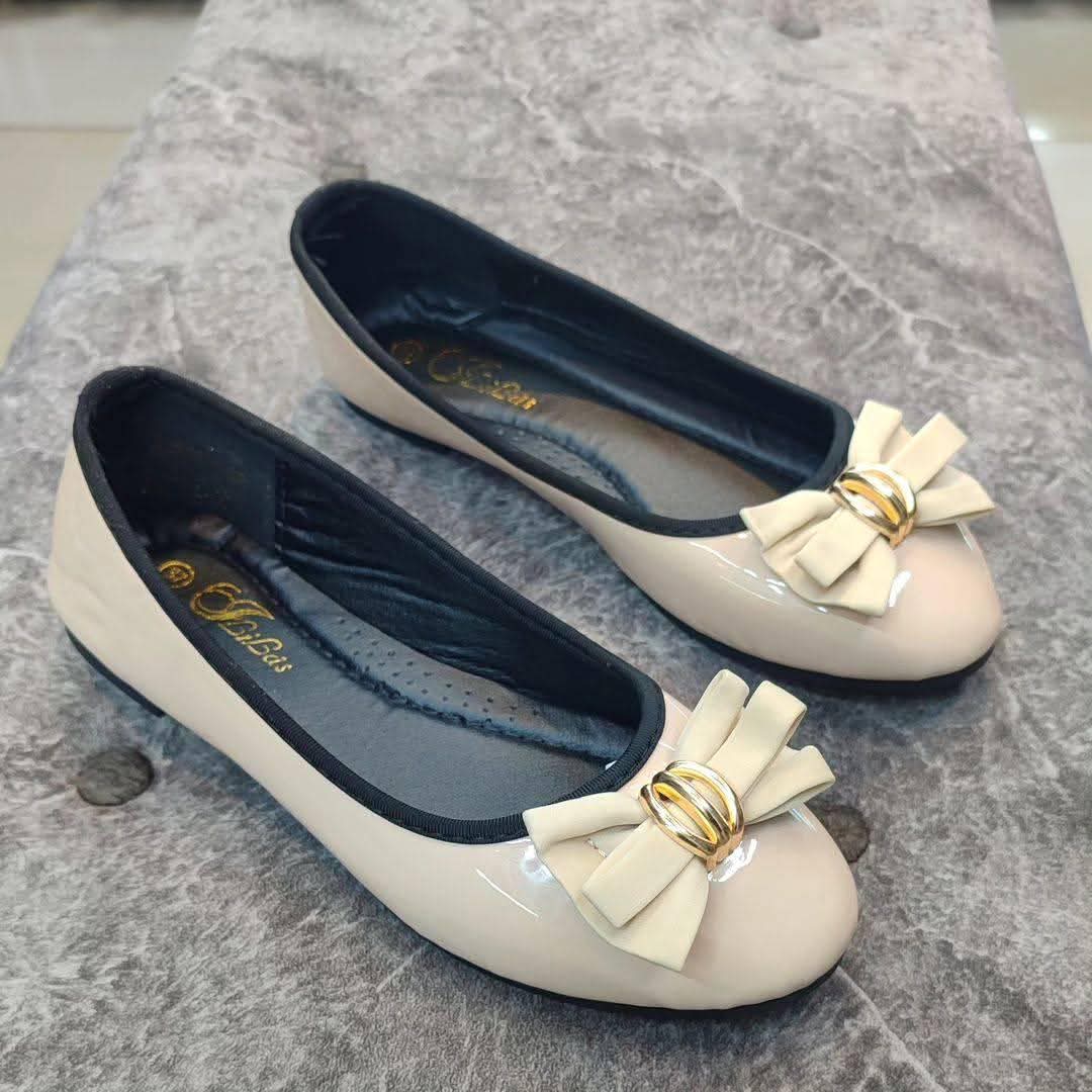 A picture of Doll shoes