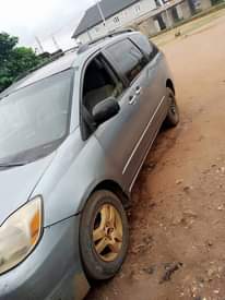 A picture of 2005 Toyota Sienna