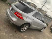 A picture of Tokunbo Mercedes Benz ml 350 2013 model just buy and