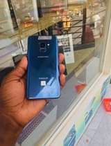 A picture of Samsung s9 gb64