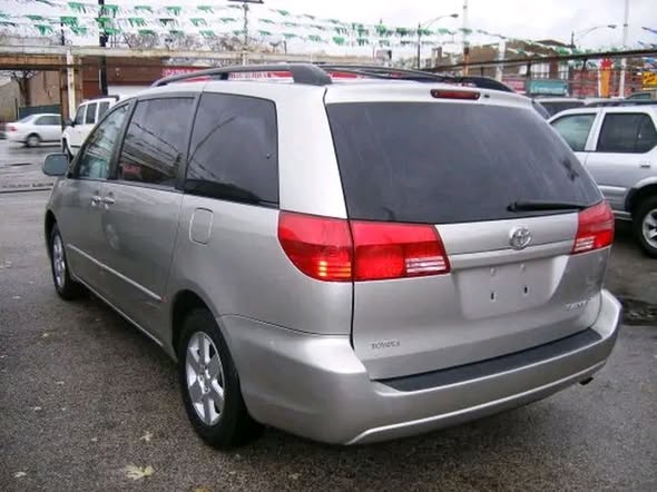 A picture of Toyota sienna