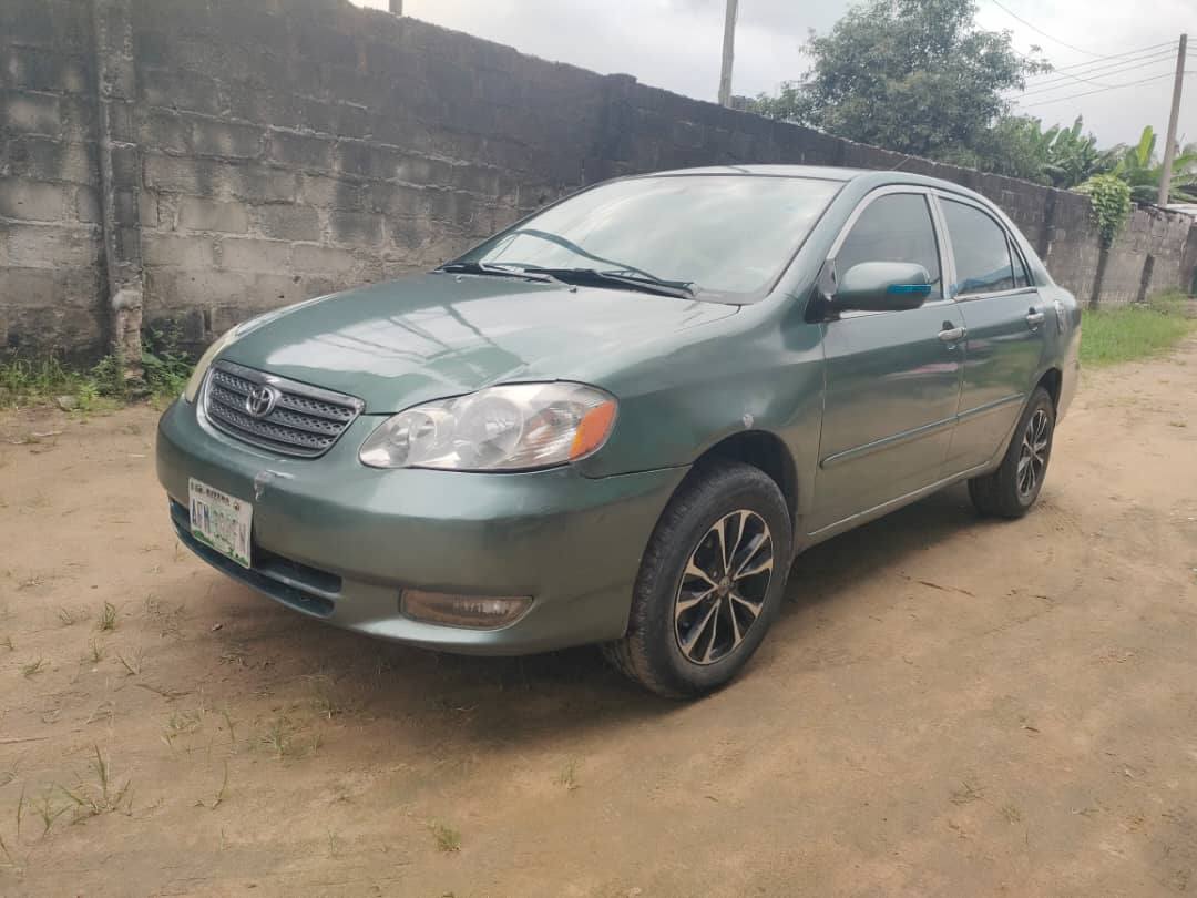 A picture of Toyota Corolla 2004 model neatly used