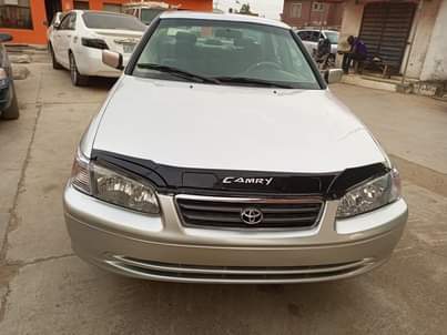 A picture of Toyota Camry drop light