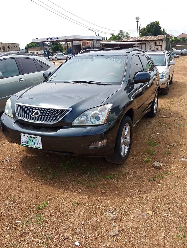 A picture of EXTREMELY CLEAN USED LEXUS 330 2004 MODEL WITH COMPLETE ORIGINAL