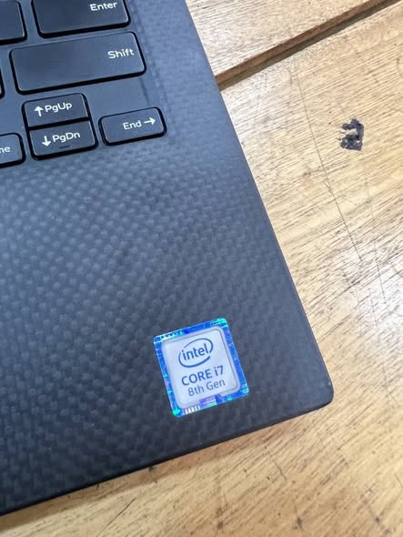 A picture of DELL XPS 13 COREi7 8th Gen touchscreen