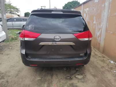 A picture of 2013 Toyota sienna limited Price 13 5m Location Amuwo odofin