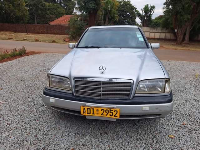 classifieds/cars mercedes