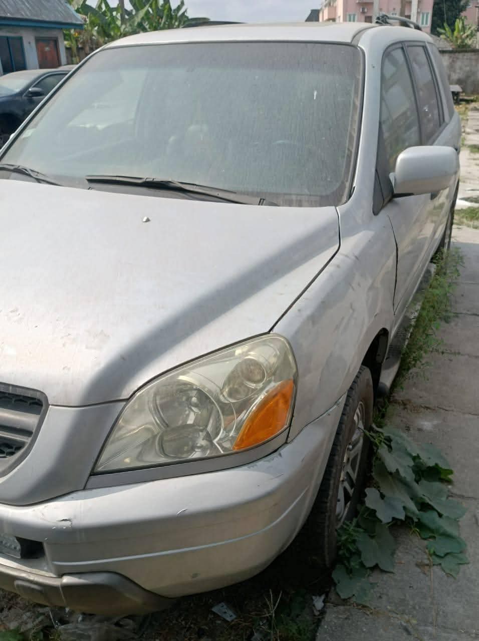 A picture of Honda pilot